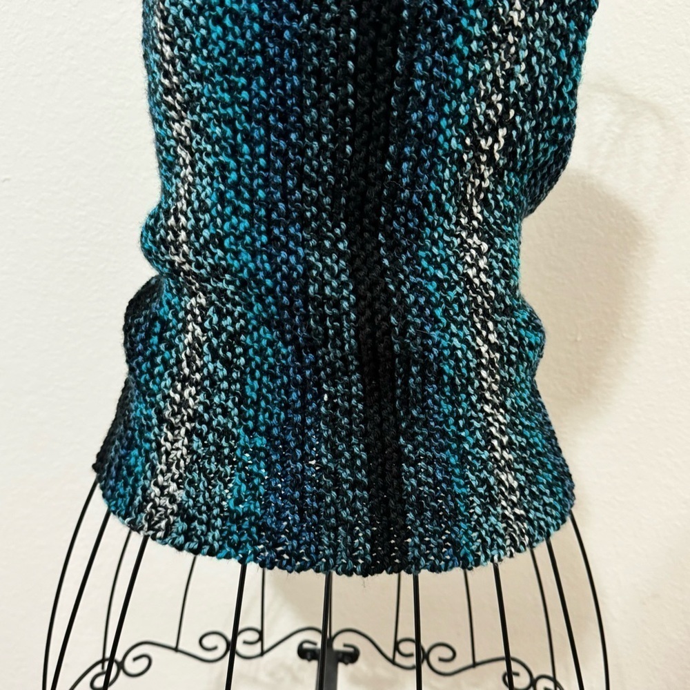 Hand Knitted Tube Top - Picture 7 of 8